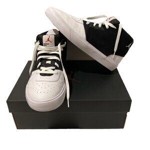 Jordan Series ES Casual Mid Black White Mens Size 10.5 In Box DA8026 061